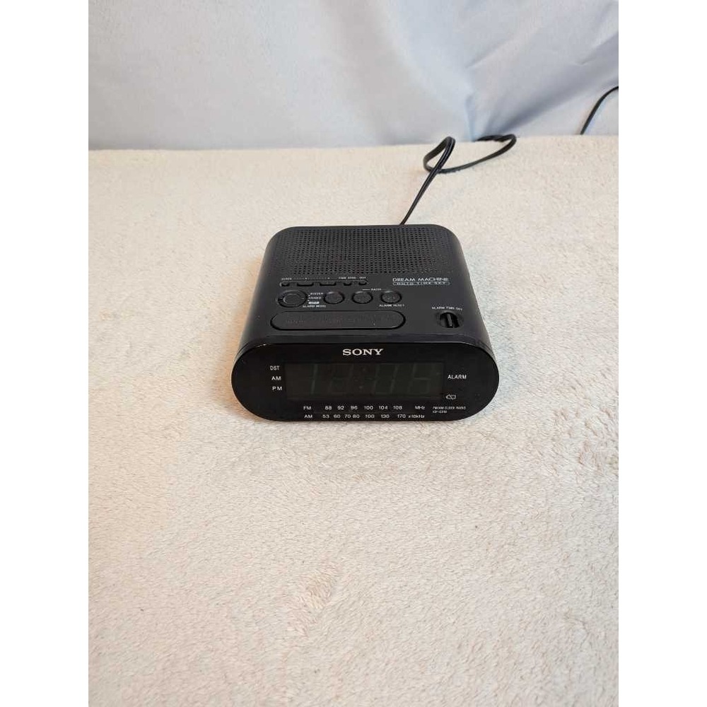 Sony Dream Machine AM FM Clock Radio Alarm Auto Time Set‎ Model ICF-C218